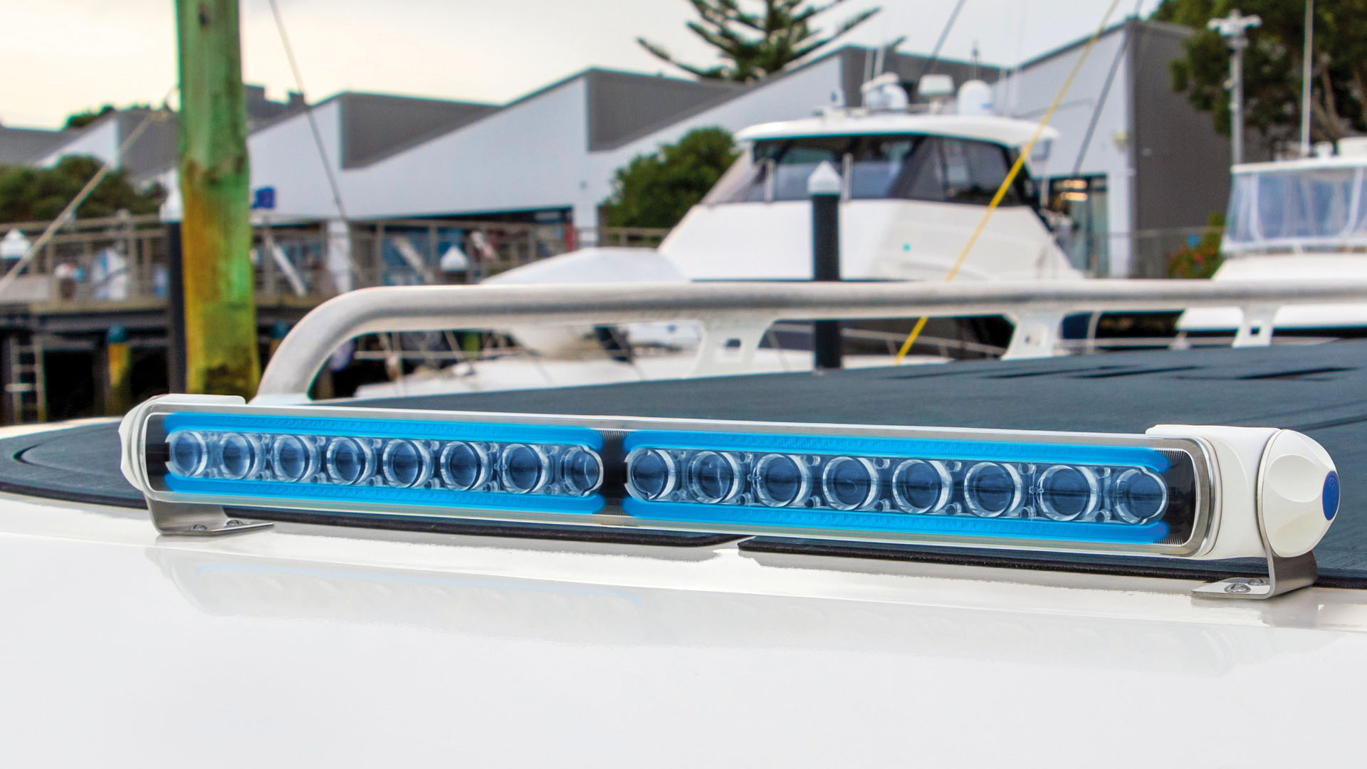 NEU! Sea Hawk-470 Light Bars mit Edge Light